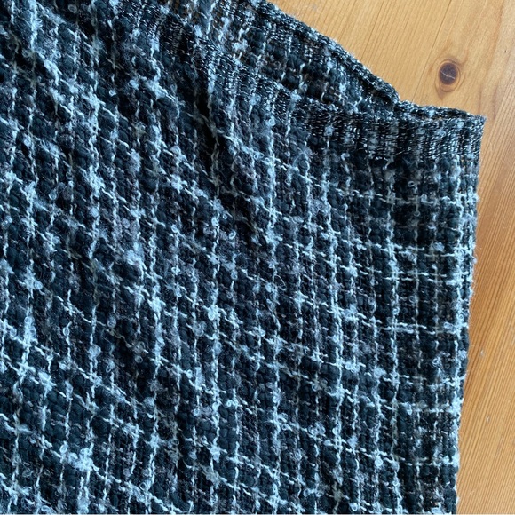 Lane Bryant Distressed Knit Shaw - Picture 4 of 15